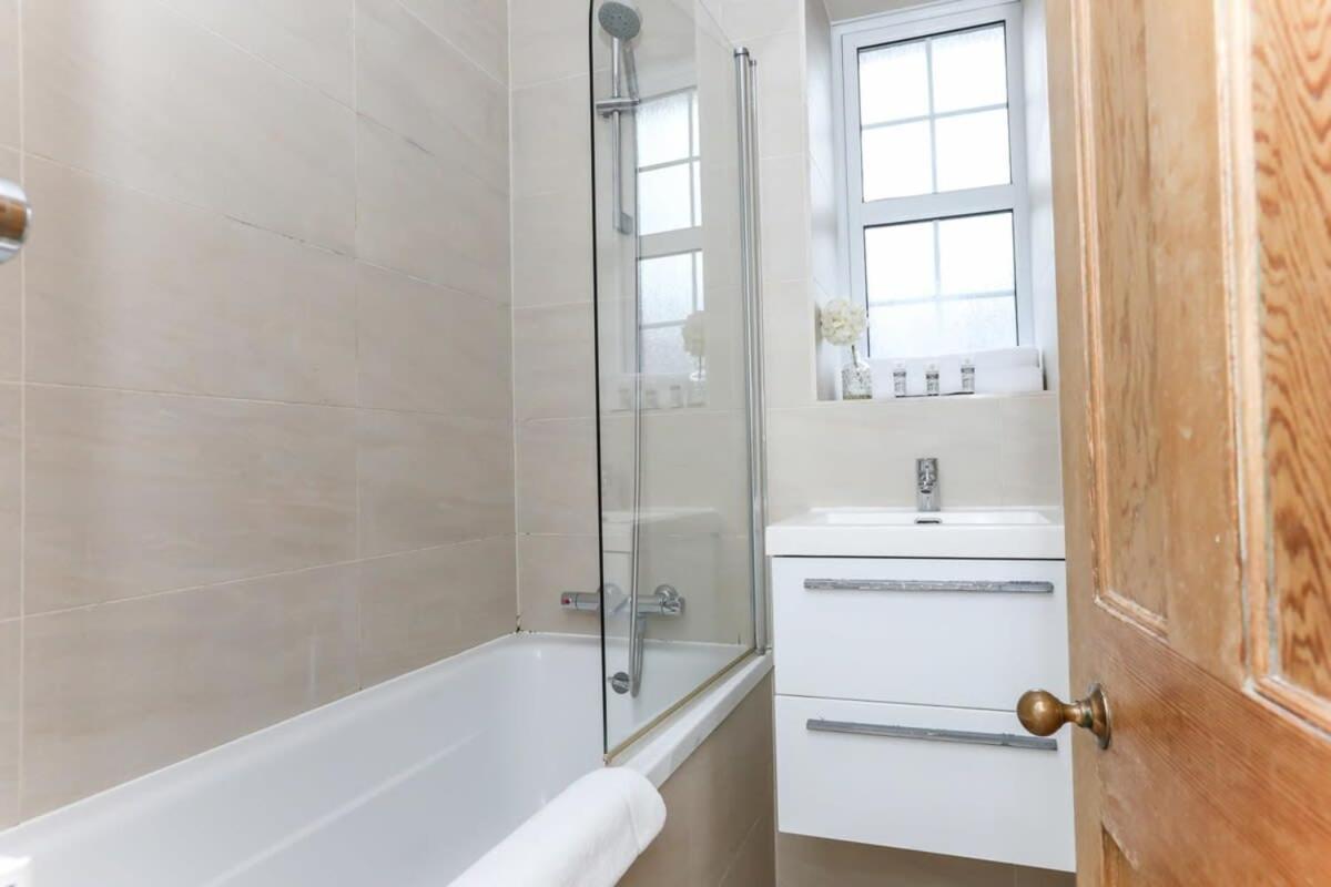 2 Bedroom Apartment In Waterloo Central 伦敦 外观 照片